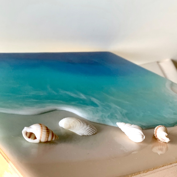 波が溢れ出る青い海のレジンアート 7枚目の画像