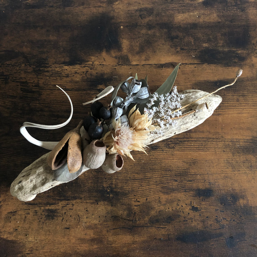 流木×ドライフラワー ドライフラワー n e e m 通販 11866405｜Creema  