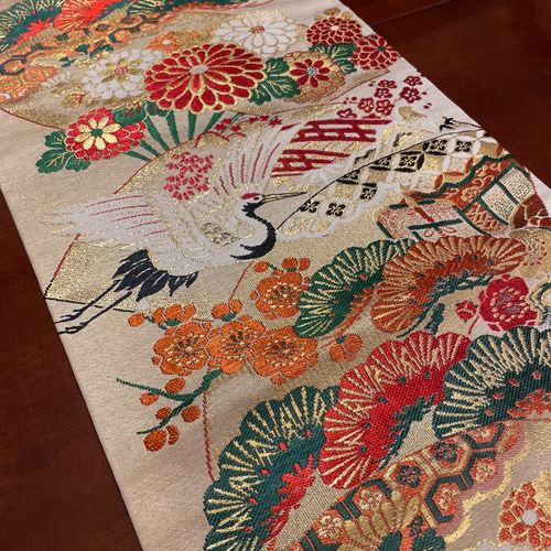 豪華刺繍 正絹テーブルランナーテーブルセンター 帯リメイク 鶴 豪華刺繍 正絹テーブルランナーテーブルセンター 帯リメイク 鶴