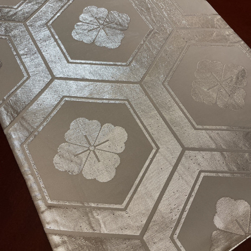 豪華刺繍 正絹帯から作ったテーブルランナー お正月 プレゼント 171