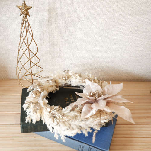 ホワイトクリスマスリース リース la-pua 通販 12856994｜Creema(クリーマ)