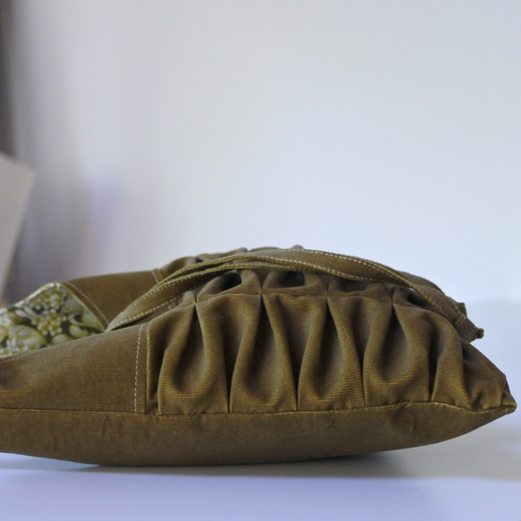 SALEコーデュロイのヒラヒラショルダーバッグ/ちょっとそこまでミニサイズの軽いバッグ 5枚目の画像