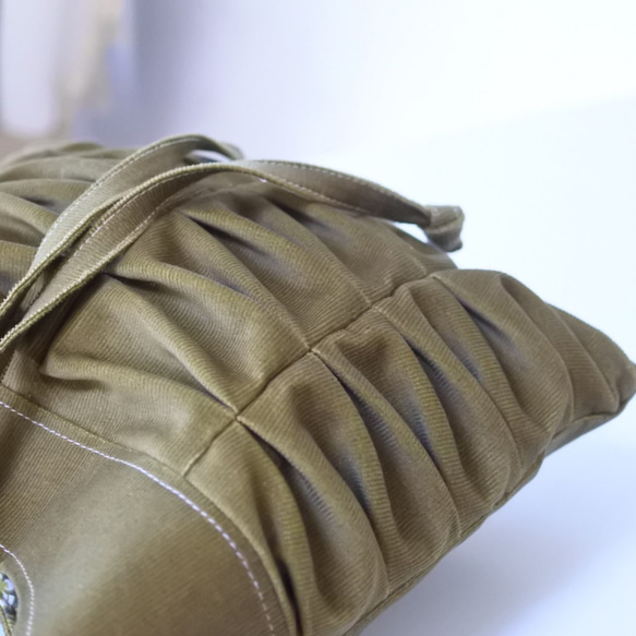 SALEコーデュロイのヒラヒラショルダーバッグ/ちょっとそこまでミニサイズの軽いバッグ 6枚目の画像