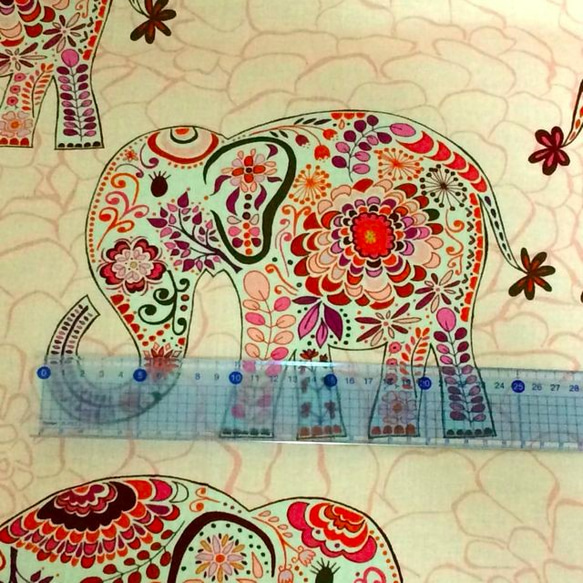 Valori Wells - Elephant/pink - 50cmずつ切売 3枚目の画像