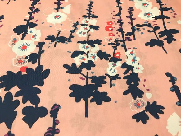 Sharon Holland 110cm x 50cmずつ切売 - 海岸線/花（Pink） 1枚目の画像