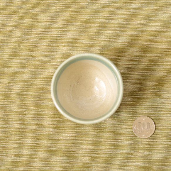 緑茶が映える素敵な湯のみ茶碗です 6枚目の画像