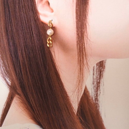 おしゃれで個性的なパールのピアス ピアス（フック・チェーン） gico