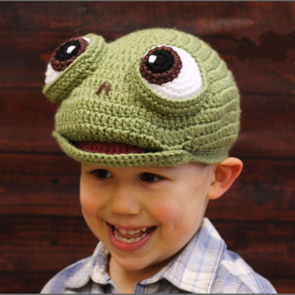 緑のカエルニット帽子 1枚目の画像
