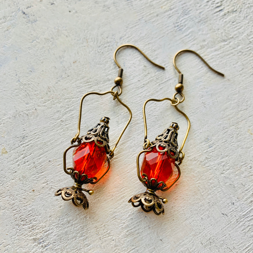 アンティークランタン風ピアス、イヤリング＜スカイブルー＞ ピアス