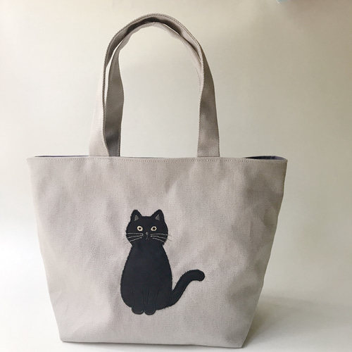 ねこのアップリケの 舟形トートバック ＊黒ねこ トートバッグ