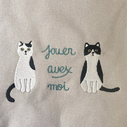 ねこの刺繍のはんぷトートバック　ベージュ 6枚目の画像