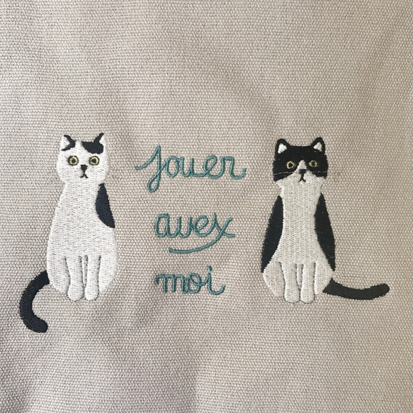 ねこの刺繍のはんぷトートバック　ベージュ 6枚目の画像