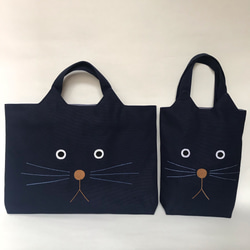 ねこの顔の刺繍レッスンバックとシューズケース　ネイビー　お名前刺繍できます！ 1枚目の画像