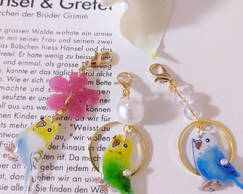 カラフルインコのミニチャーム ピアス（フック・チェーン） anpon'z