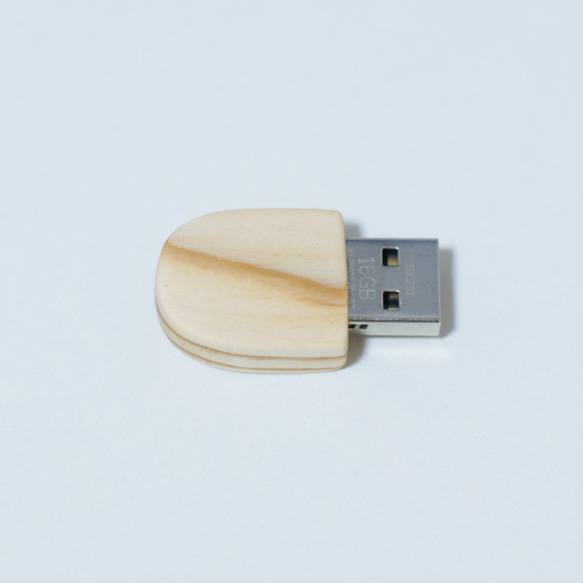 杉 天然木 USBメモリ 16GB 無垢材 5枚目の画像