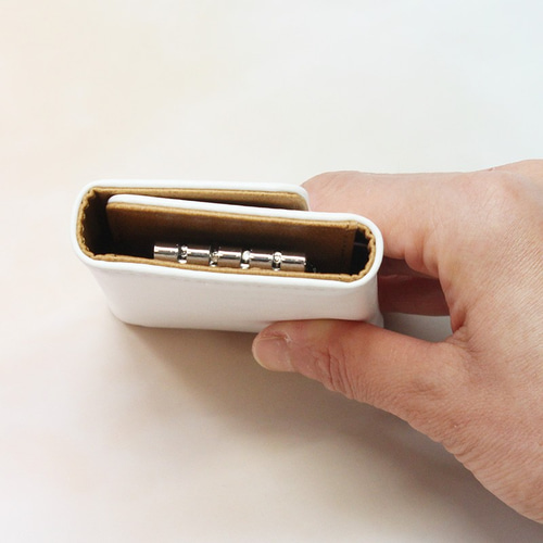 Amazon.co.jp: BASIO4 ベイシオ 4 KYV47 ケース 手帳型 カバー