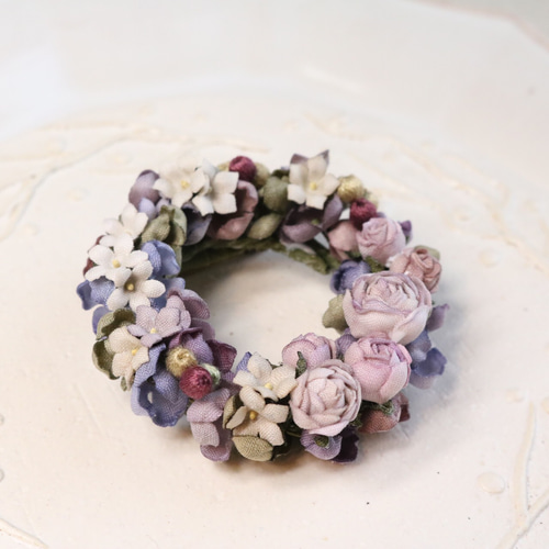 布花 アンティーク薔薇のリースブローチ ブローチ ao. 通販 8838160