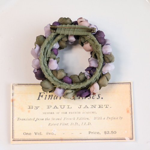 布花 アンティーク薔薇のリースブローチ ブローチ ao. 通販 8838160