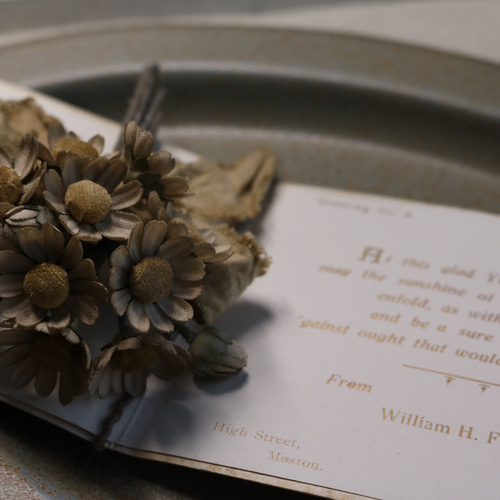 布花 アンティーク風野菊のブーケブローチ ブローチ ao. 通販