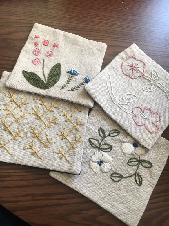 刺繍コースター4点 1枚目の画像