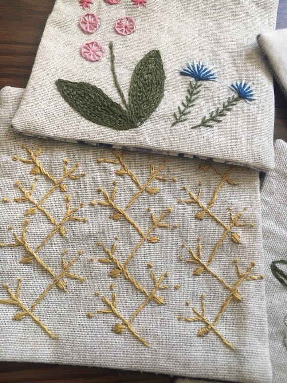 刺繍コースター4点 2枚目の画像