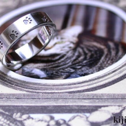 kk-4 シルバー925 黒い猫の足跡リング 3枚目の画像