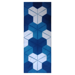 「毘沙門亀甲」 藍染め 絞り 手ぬぐい 33×90cm コットン100% 1枚目の画像