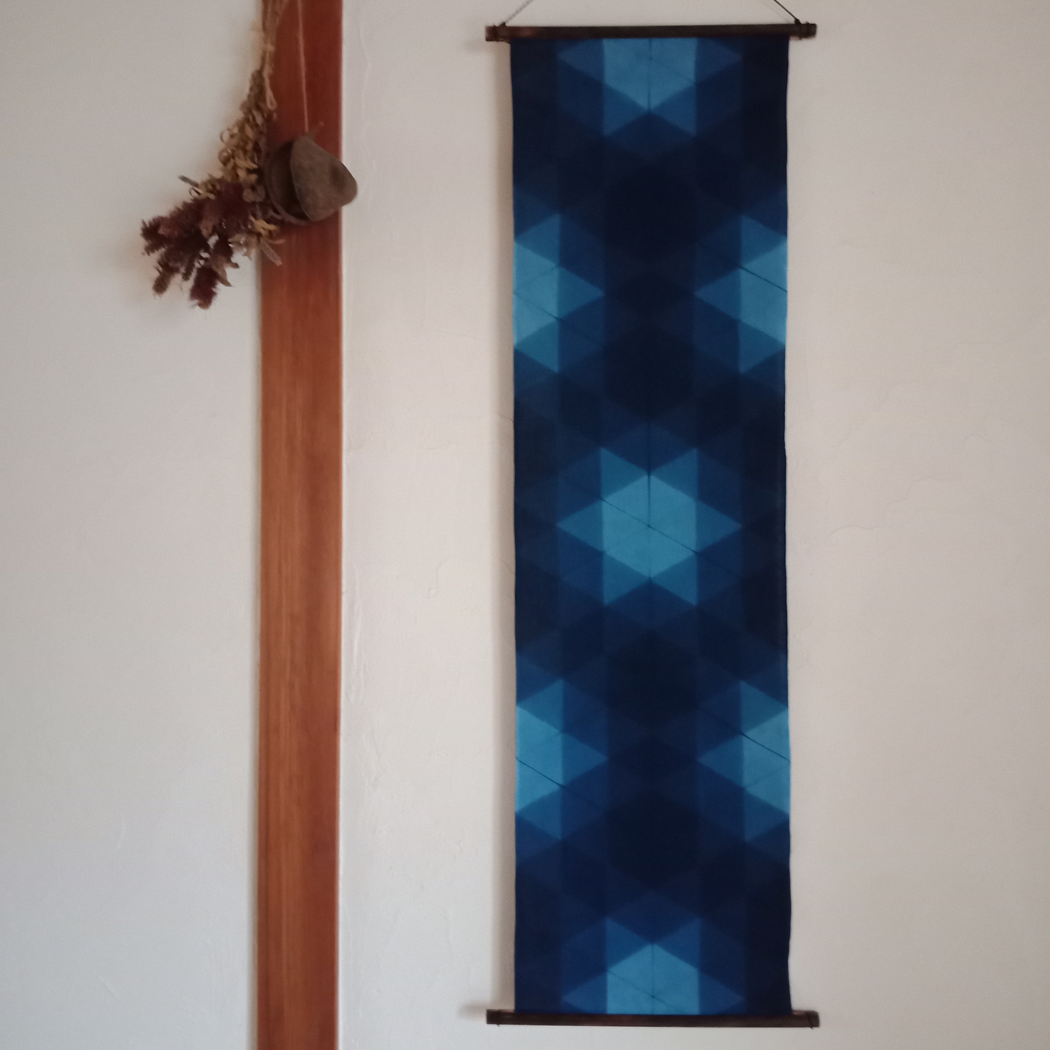「▲ノ階調」　藍染め　絞り　タペストリー　約33×120cm　コットン100%