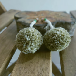 手工毛球耳環/pompom earrings 第7張的照片