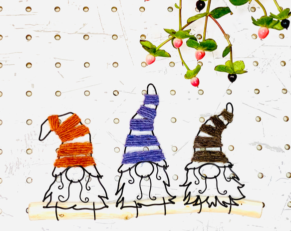 流木とワイヤーの小人たち　オータムカラー 3枚目の画像