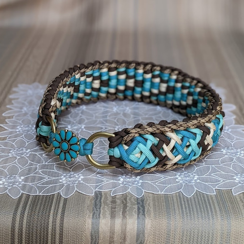 パラコード ターコイズブルーのお飾りチョーカー首輪 大型犬用