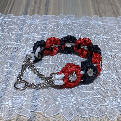 パラコード首輪　ハーフチョーク　お花3色　No.0144 パラコード首輪 ハーフチョーク お花3色 No.0144 - メルカリ