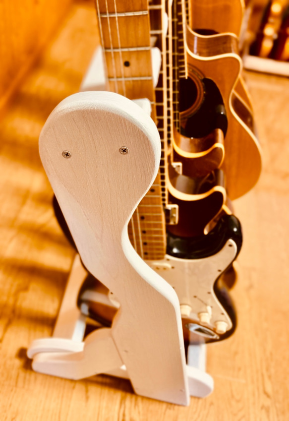 【オーダー品】手作り木工　木製ギタースタンド （ホワイト） ８本掛け 2枚目の画像