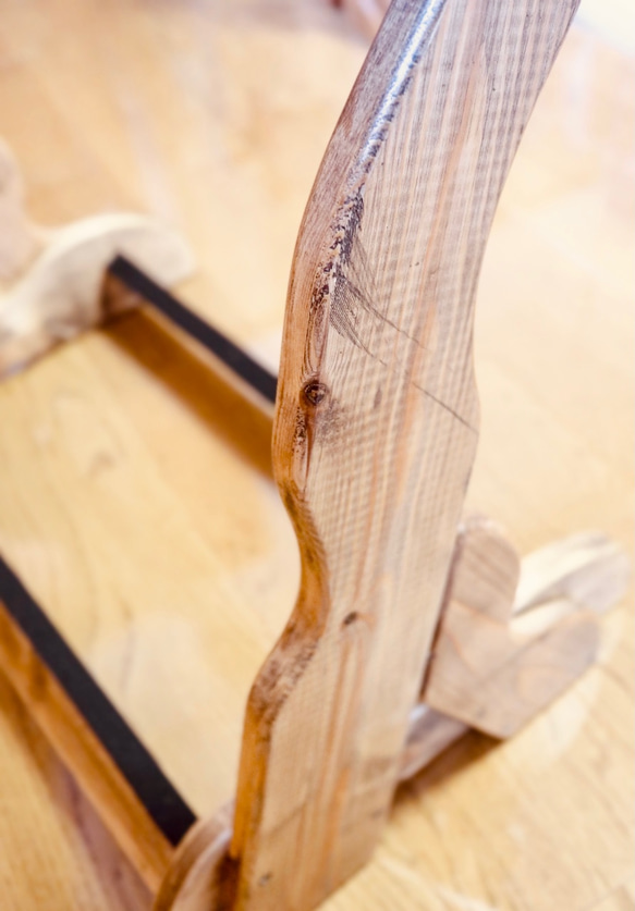 【24時間以内に発送】手作り木工　木製ギタースタンド （古材）５本掛け 9枚目の画像