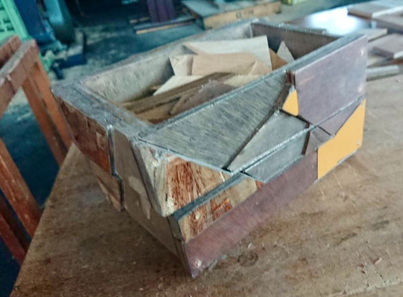 手作り木工　針葉樹林合板を使ったボックス　２つセット　様々な端材を切り合わせて素敵な模様に 2枚目の画像