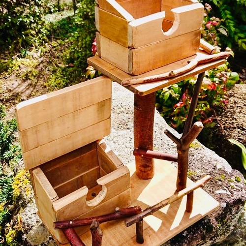 24時間以内に発送】手作り木工 古材を使った鳥の巣箱 据え置き 公園