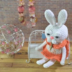 C6あみぐるみ☆ウサギのLandy-白-フレアドレス橙 6枚目の画像