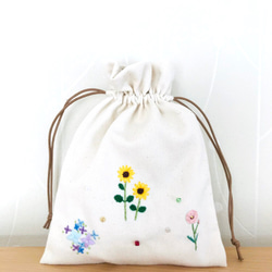 巾着ポーチ　四季の花刺繍　～夏の花～ 1枚目の画像