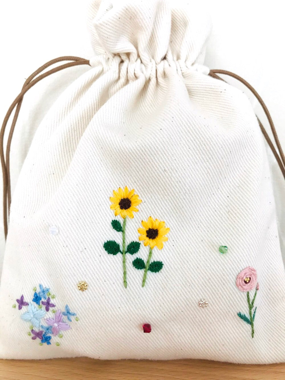 巾着ポーチ　四季の花刺繍　～夏の花～ 2枚目の画像