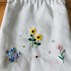巾着ポーチ　四季の花刺繍　～夏の花～ 5枚目の画像