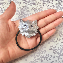 【送料無料】☆ネコのヘアゴム☆（シルバー）存在感抜群！プレゼントにも！　猫　ねこ　ニャンコ　 3枚目の画像