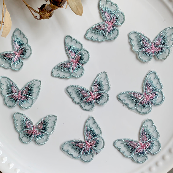 【8枚】ミニ刺繍オーガンジー蝶々 1枚目の画像