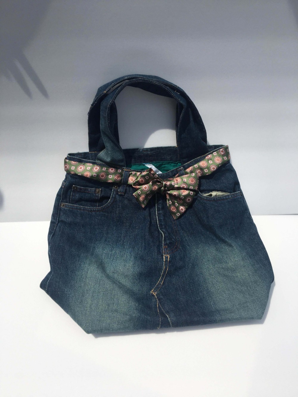 857 よっちん　大きめデニムリメイクバック　ハンドメイド　2点 857 よっちん　大きめデニムリメイクバック　ハンドメイド　2点