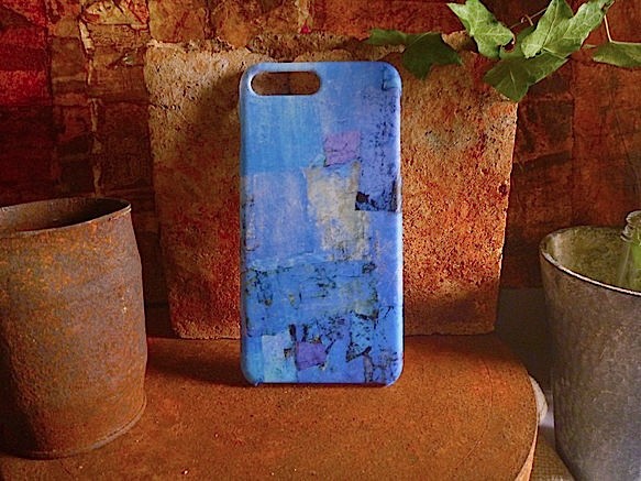 送料無料  iPhone7８plus つや消し 四角い宝石青　ハードカバー