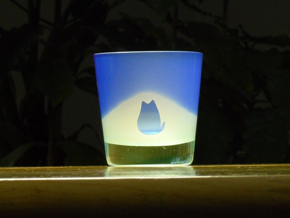 一番星と猫の冷酒グラス　水色×青　 (1個） 1枚目の画像