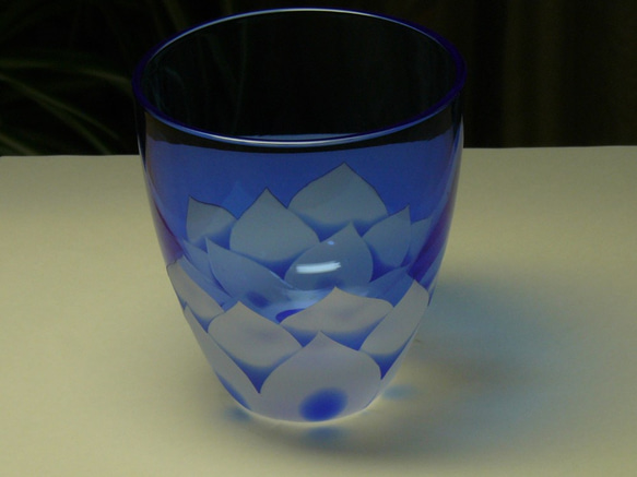 蓮の花　フリーグラス　青　（1個） 2枚目の画像
