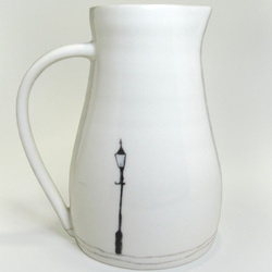 イギリス作家の手作り水差し「ロンドン タクシー」 2枚目の画像