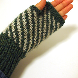 ◆◆ヒゲ紳士◆◆ 手編み 指なし手袋ミトン　サイズSS 3枚目の画像