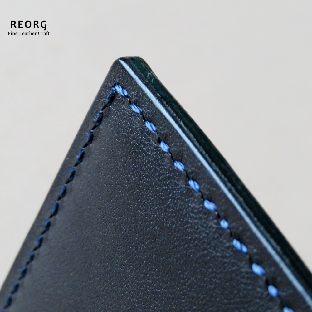 カード4枚収納 本革の2つ折りパスケース