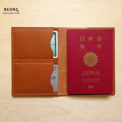 本革パスポートケース カード2枚収納可能 マルチポケットつき その他